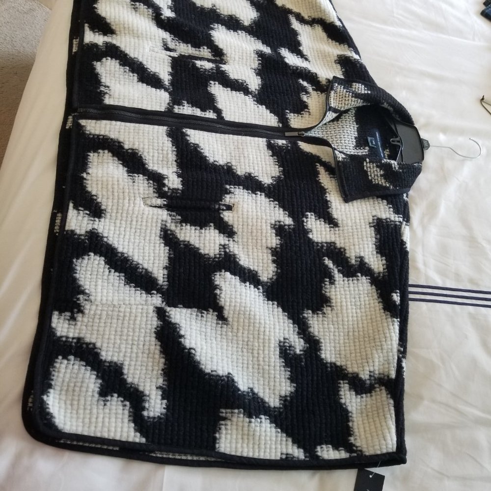 Jacket / Cape - Picture 4 of 5
